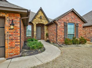 9025 NW 141st St, Yukon, OK 73099