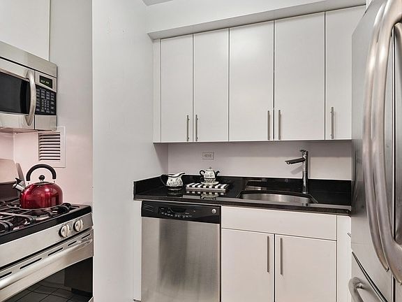 3rd image of 330 E 38th St APT 56G