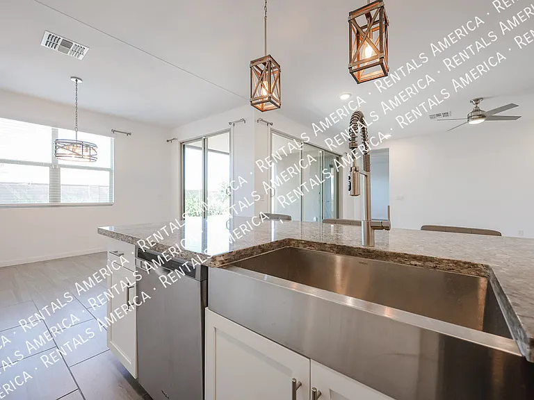 40622 W Williams Way — Photo 14