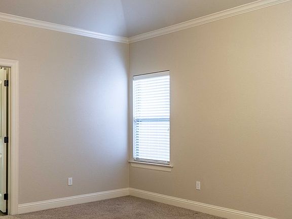 3rd image of 5303 Oak Valley Dr
