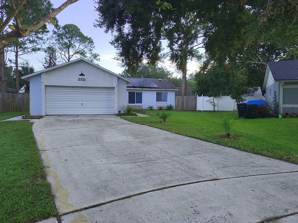 2721 Heidi Ct