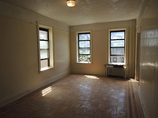 Rented by Lang Realty LLC | media 6