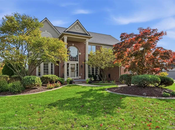 12056 E Hills Dr, Plymouth, MI 48170