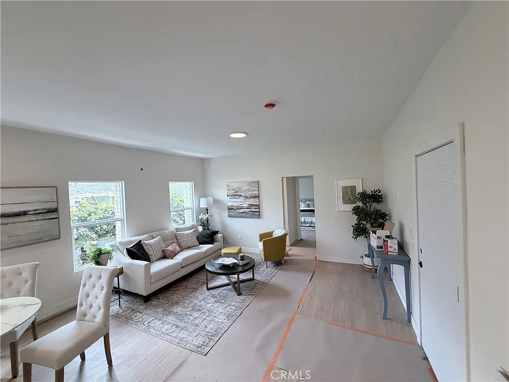 2 bed, 680 sqft, $2,750 — Photo 3