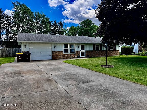 2nd image of 509 Maple Ln