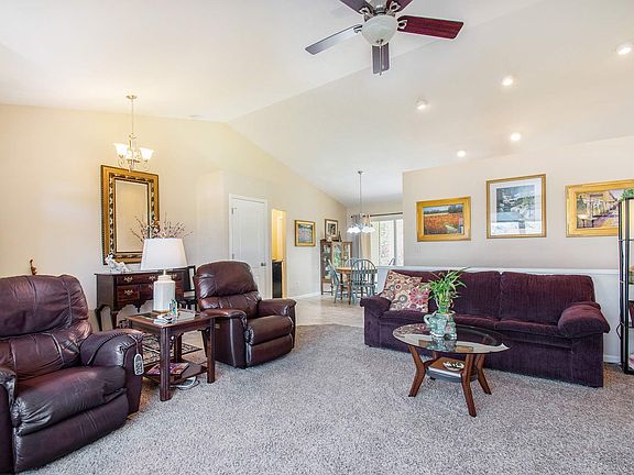 3rd image of 24430 Kingfisher Ct