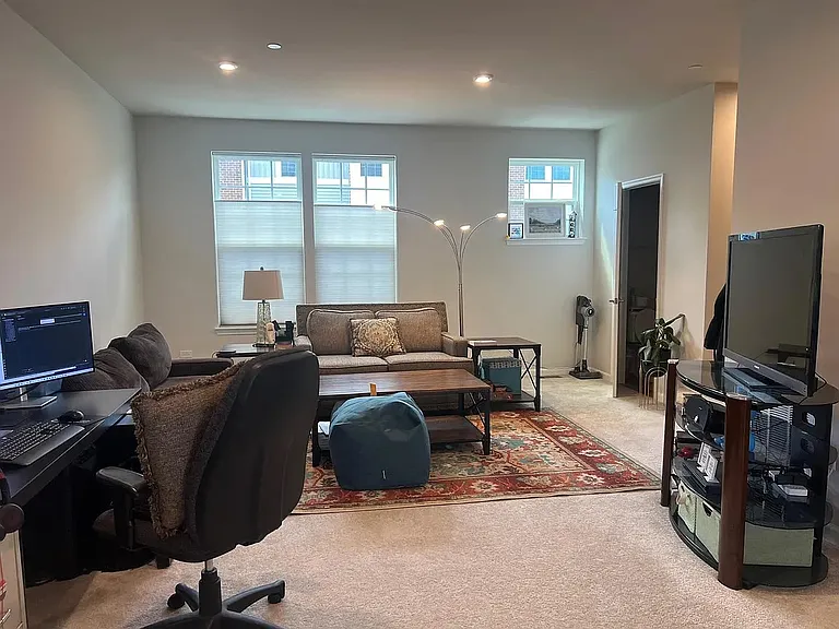 936 Jenkins Ct — Photo 10