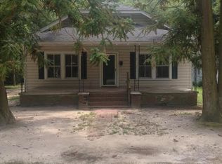 413 McNair Ave, Laurinburg, NC 28352