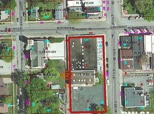 207 S 7th St, Petersburg, IL 62675