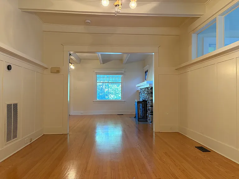 5407 Fauntleroy Way SW — Photo 4