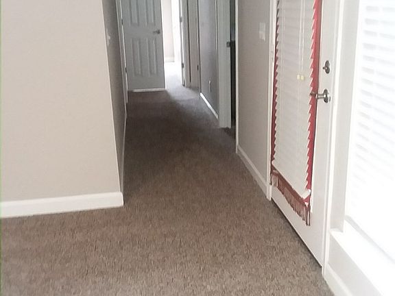 5th image of 611 Peyton Cir