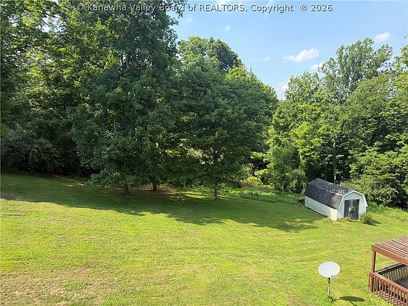 4th image of 1230 Ridgewood Dr