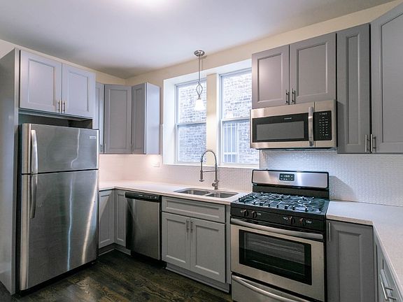 3rd image of 1632 N Lotus Ave #1