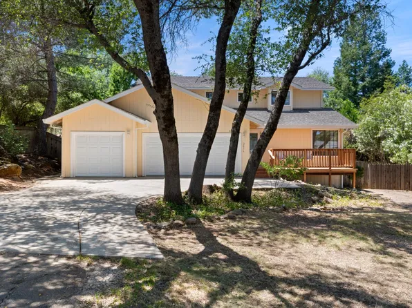 2816 Hillcrest Dr, Cameron Park, CA 95682