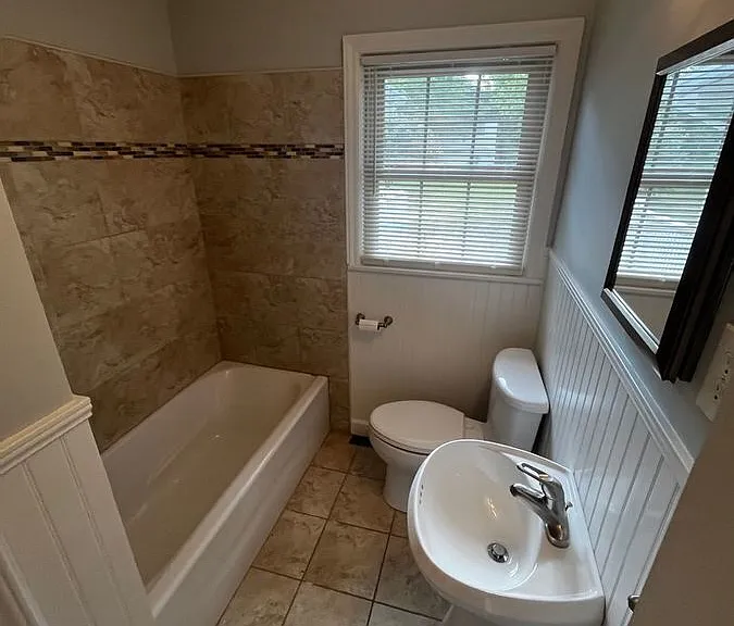 522 N Kerr Ave — Photo 13