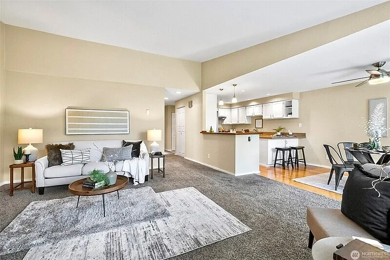 2 bed, 1.5 bath, 1068 sqft, $2,995 — Photo 3
