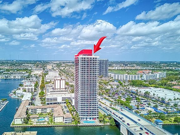 2nd image of 2602 E Hallandale Beach Blvd #R2304