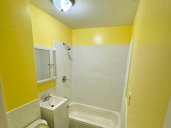 4th image of 131 Osgood Ave Floor 2