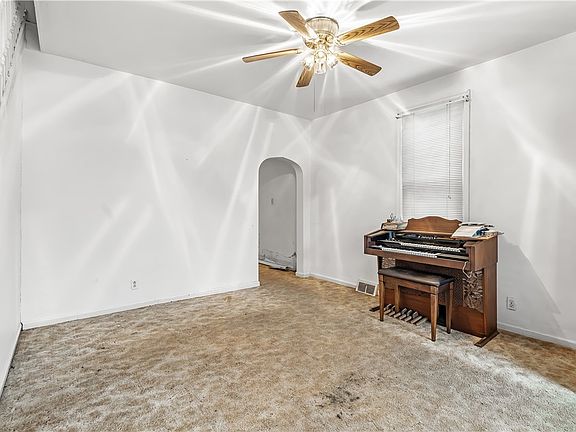 5th image of 1349 2nd St