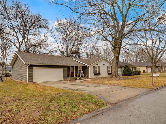 3rd image of 1313 W Primrose Street