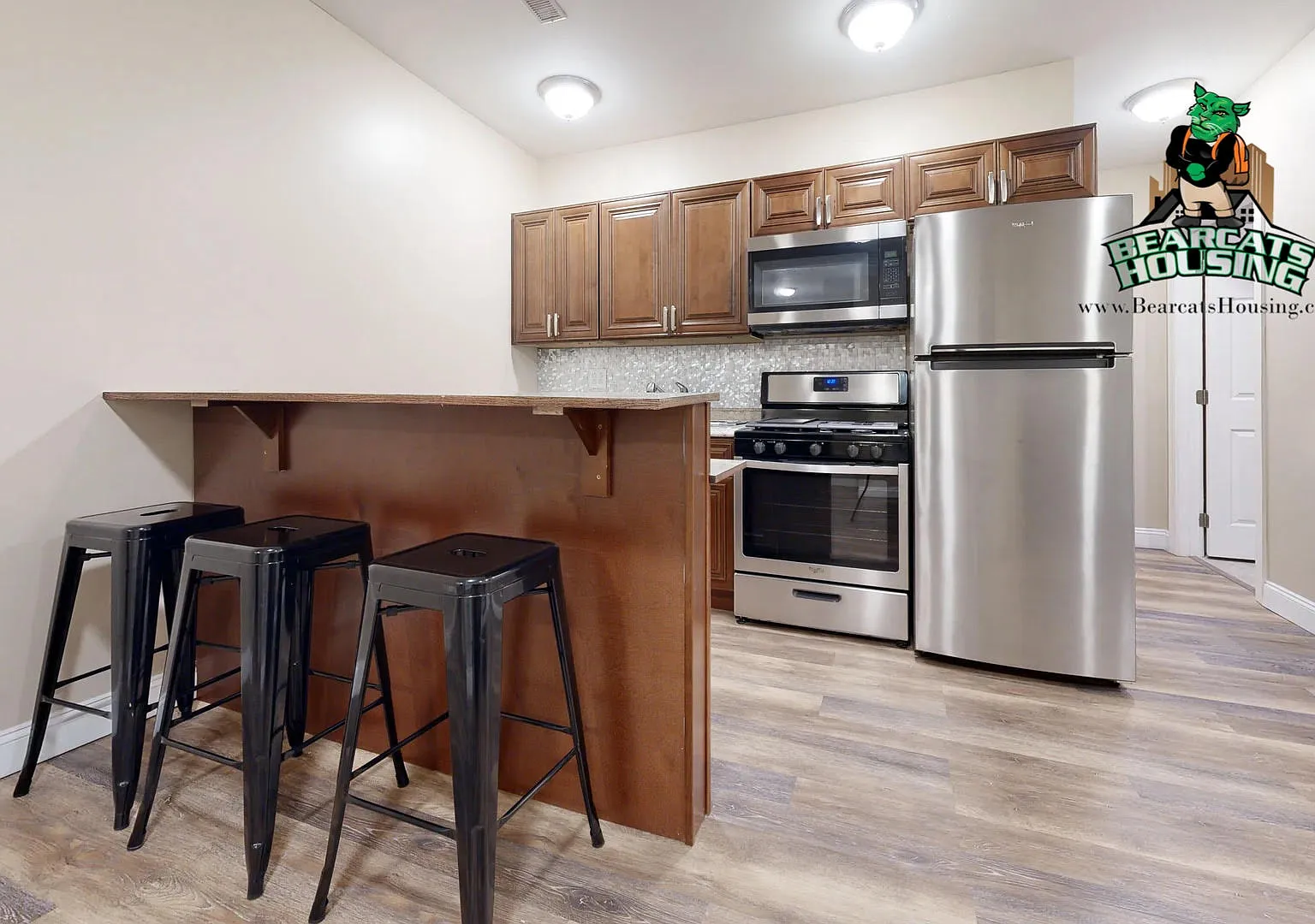 81 State - 2 Bed — Photo 1