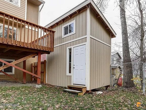 5th image of 17460 Beaujolais Cir