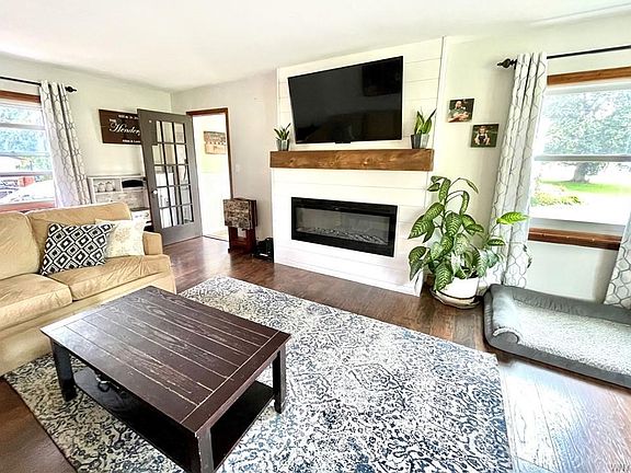 2nd image of 4384 S Park Ave