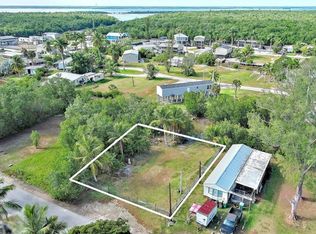 102 Egret Ln, Everglades City, FL 34139
