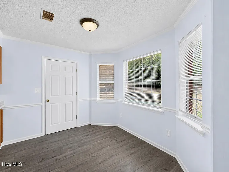 4810 Golden Leaf Ln — Photo 12