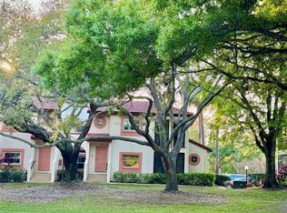 500 Santa Cruz Pl NE APT A, Saint Petersburg, FL 33703