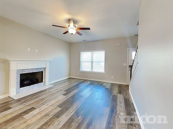 3rd image of 143 Edgefield Ct