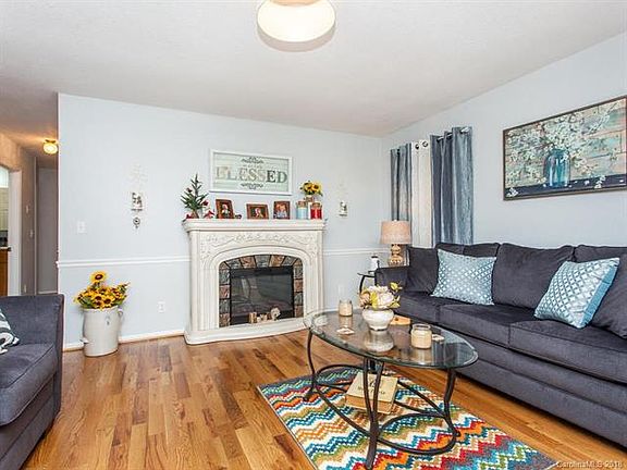 5th image of 219 Park Ln