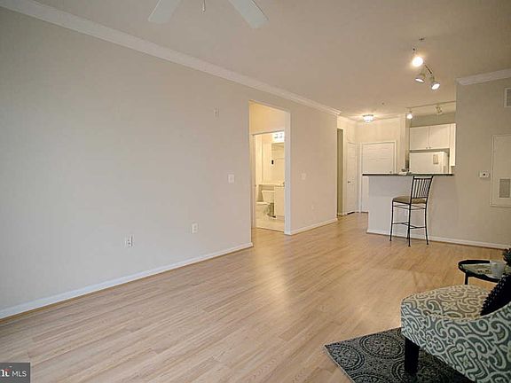 5th image of 2791 Centerboro Dr APT 284