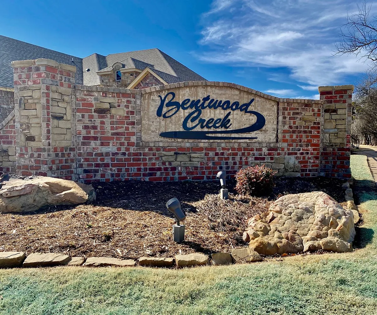 Building Photo - 6608 Bentley Dr