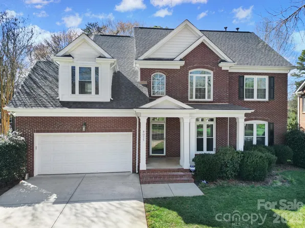 9025 Cambridge Green Dr, Charlotte, NC 28277