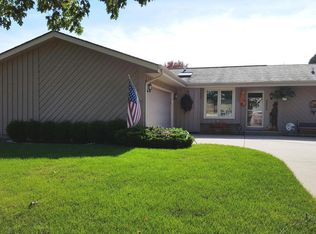 5833 68th St, Kenosha, WI 53142