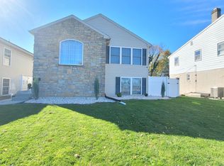 1166 Fullerton Ave APT A, Allentown, PA 18102