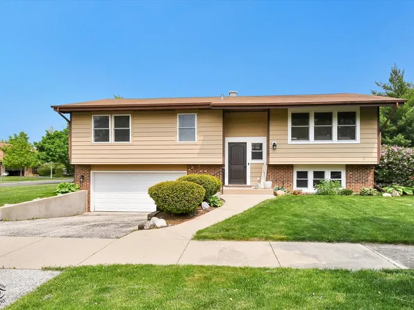 99 Mayer Ave, Wheeling, IL 60090