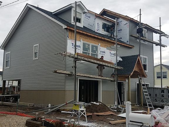 4th image of 218 Rosewood Dr