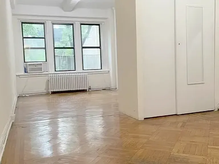 42 W 72nd St #11-C — Photo 2