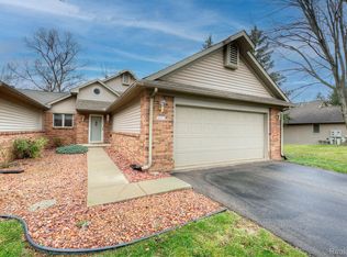 3352 Rivers Edge Dr, Wayne, MI 48184