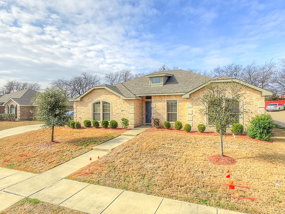1st image of 1405 Meadowlark Ln