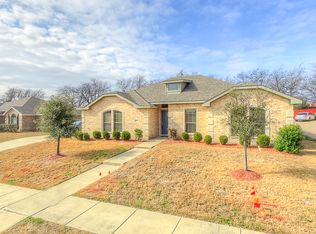 1405 Meadowlark Ln, Glenn Heights, TX 75154