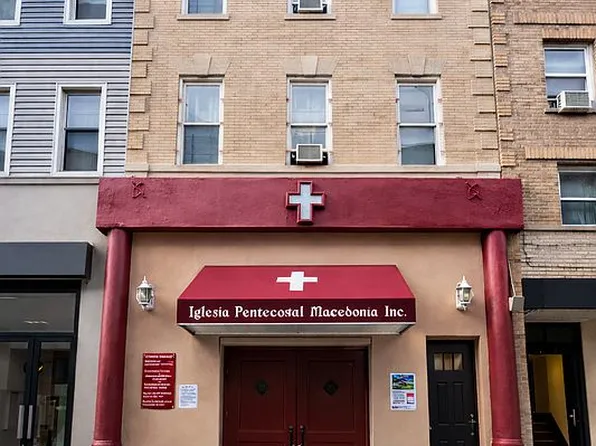 1325 Myrtle Ave, Brooklyn, NY 11221