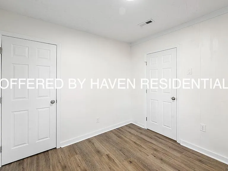 423 Church St NW — Photo 10
