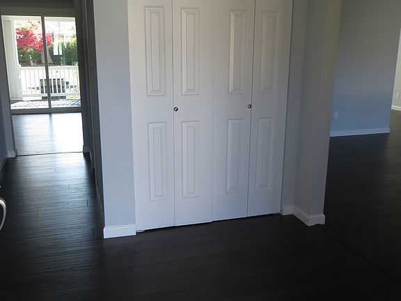 5th image of 816 Chancellor Dr