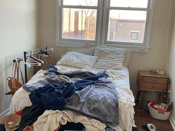 4th image of 241 E 9th St #8
