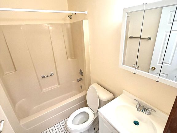 2nd image of 752 Saint Johns Rd #1A