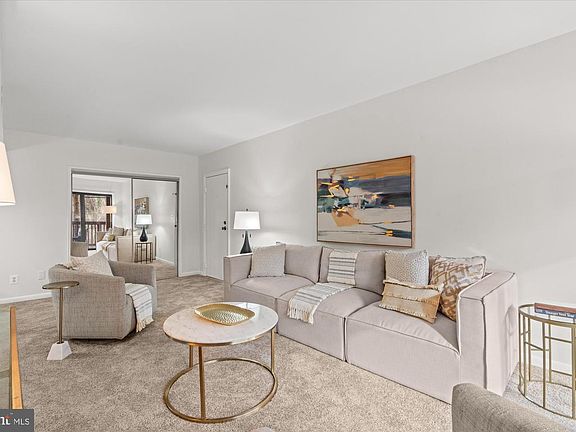 4th image of 236 W Taylor Run Pkwy APT 3