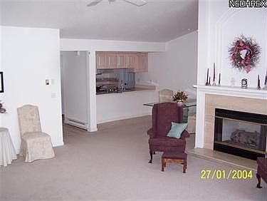 4th image of 1713 E Waterberry Dr